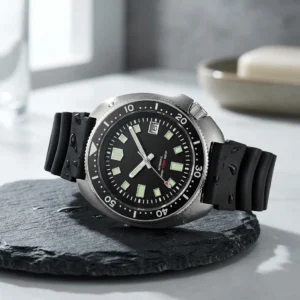 Reloj de buceo automático 200M con esfera negra