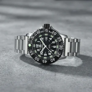 Reloj ADDIESDIVE de cuarzo con estilo militar
